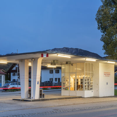 ehemalige Tankstelle und nun Gemsehandel in Benediktbeuern